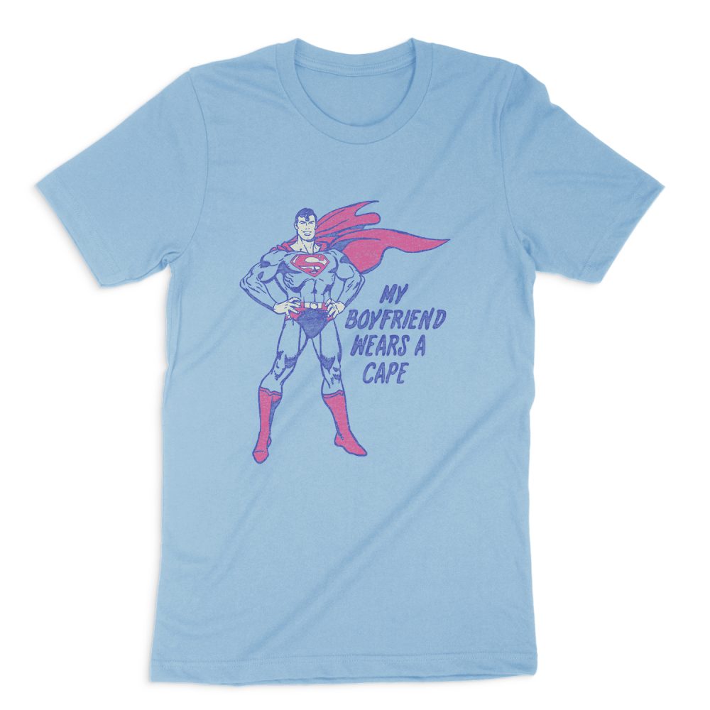 DC COMICS WEARS A CAPE SHORT SLEEVE T-SHIRT