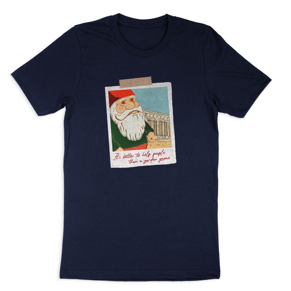 IT'S BETTER TO Help PEOPLE THEN GARDEN GNOMES - TRAVELLING GNOME POSTCARD SHORT SLEEVE T-SHIRT